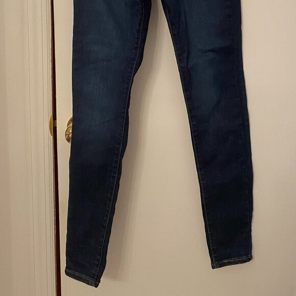 Levi's 720 High Rise Super Skinny Jeans- Dark Wash - Picture 7 of 8